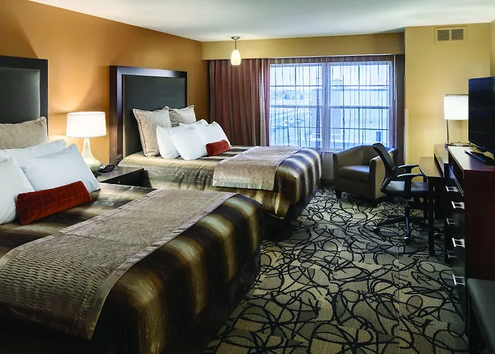 Hotel Clubhouse & Fargo