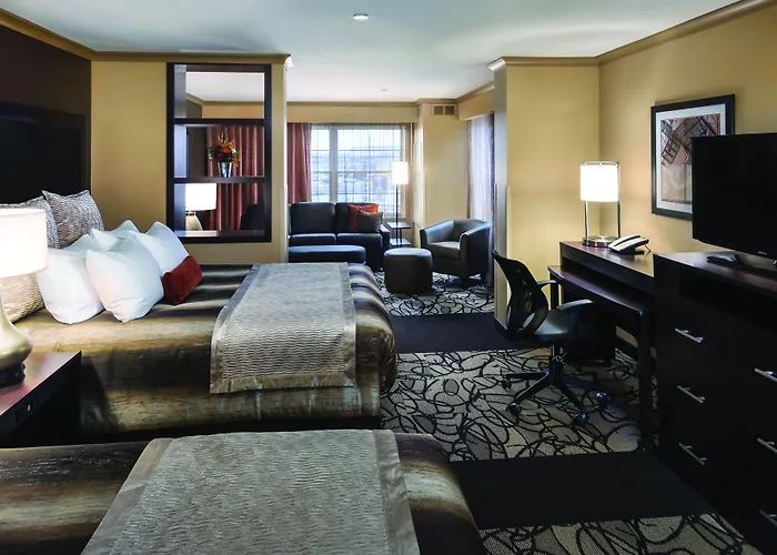 Hotel Clubhouse & Fargo