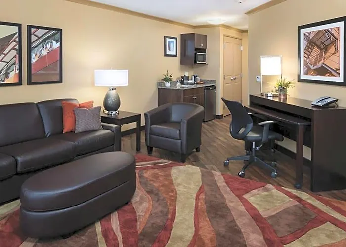 Clubhouse & Hotel 3*